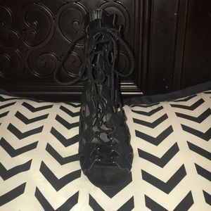 Black Heels. Open Toe.